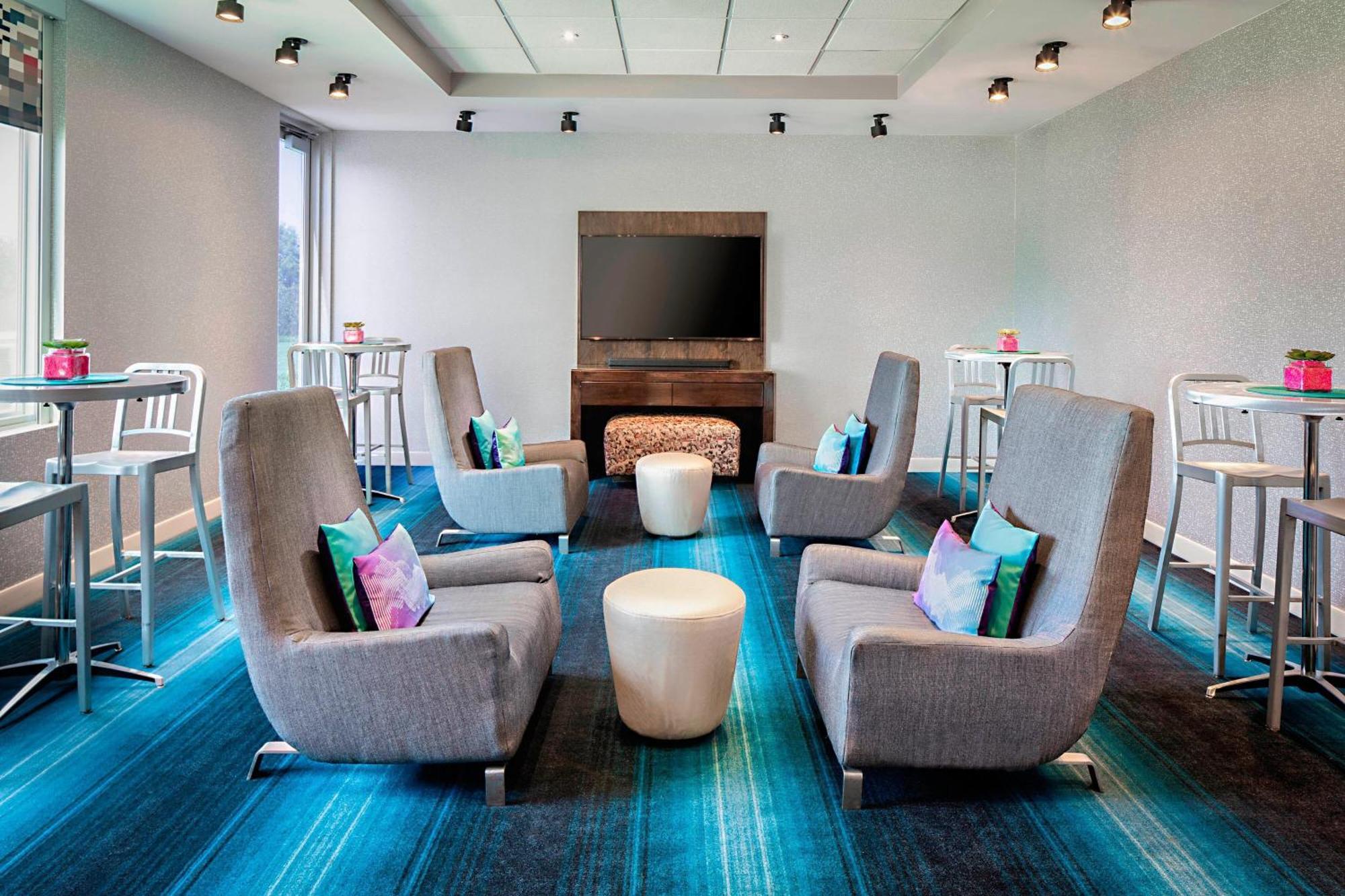 Aloft Colinas Hotel 3*