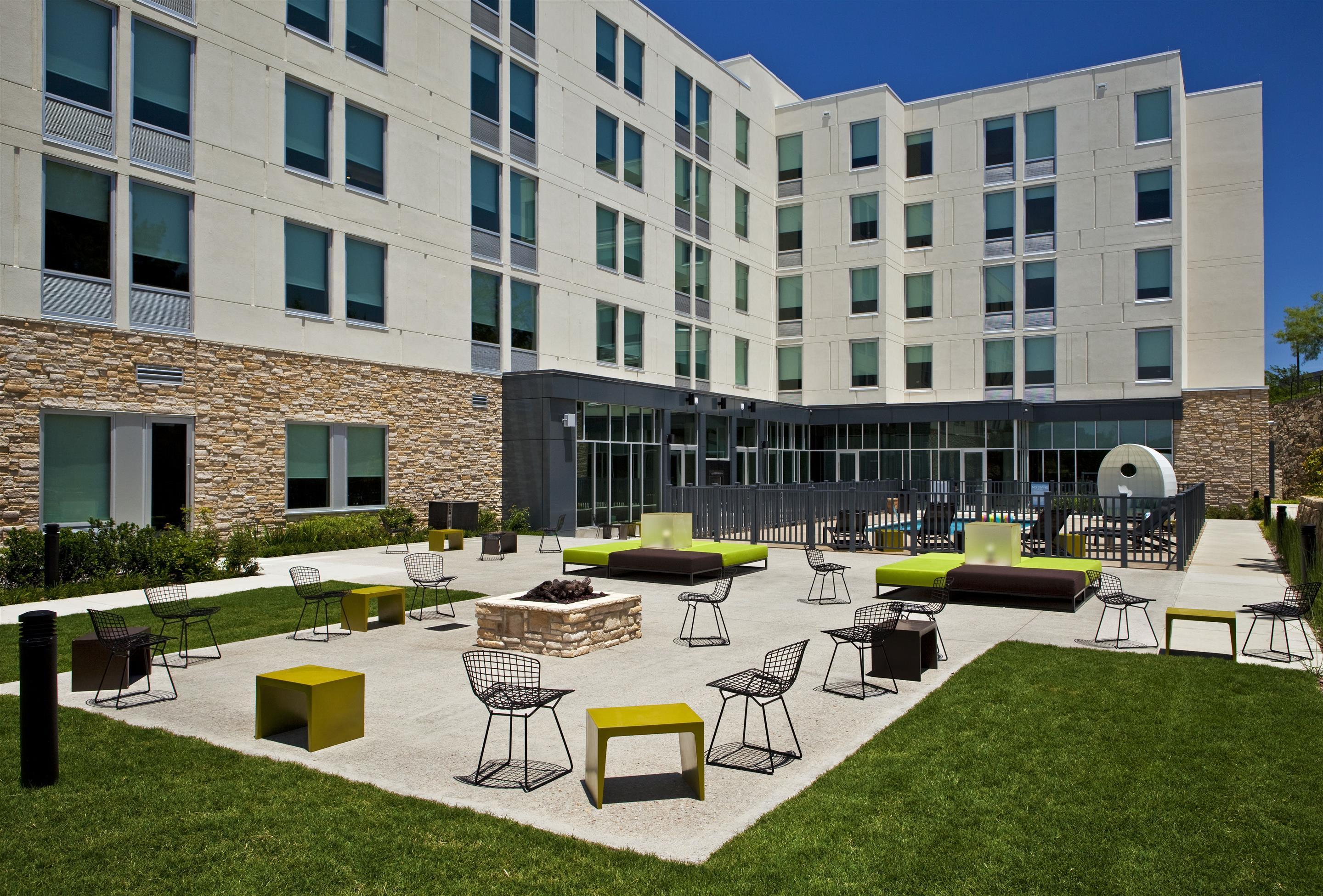 Hotel Aloft Colinas